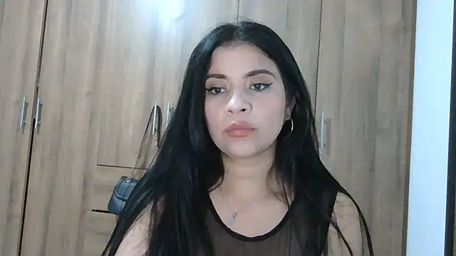 Snapshot of ValerieLove_ chatting on November 14, 2025, 12:04 pm ValerieLove online show from November 14, 2025, 12:04 pm