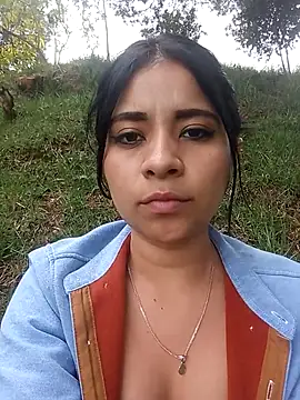 Snapshot of ValerieLove_ chatting on November 17, 2025, 6:03 pm ValerieLove online show from November 17, 2025, 6:03 pm