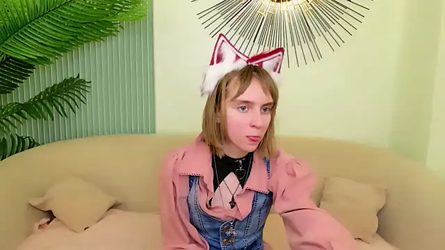 Beverly Gomes online show from February 26, 2026, 8:19 pm