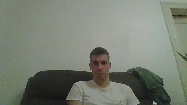 JulioIsHere4you online show from December 14, 2025, 12:27 am