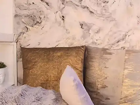 Alana sinclaire online show from September 12, 2025, 5:57 pm