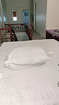 JunCii online show from December 2, 2025, 8:41 am