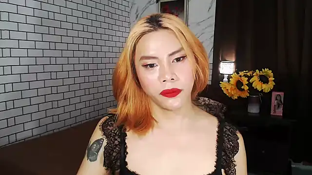 Snapshot of BigAssAlexa chatting on September 30, 2025, 12:54 pm BigAssAlexa online show from September 30, 2025, 12:54 pm