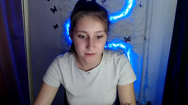 Milka kamila online show from September 10, 2025, 11:54 am