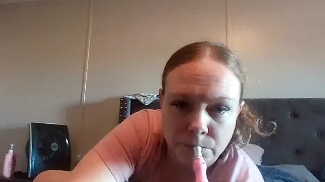 Snapshot of roughdiamond35 chatting on October 24, 2025, 4:36 pm roughdiamond35 online show from October 24, 2025, 4:36 pm