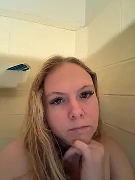 Snapshot of roughdiamond35 chatting on October 26, 2025, 4:24 pm roughdiamond35 online show from October 26, 2025, 4:24 pm