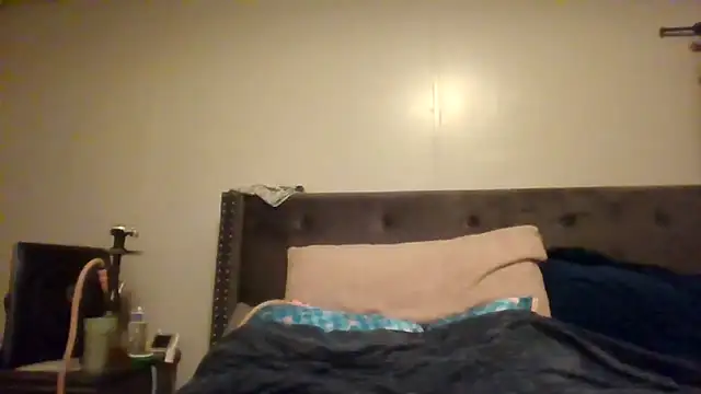 Snapshot of roughdiamond35 chatting on October 31, 2025, 1:34 pm roughdiamond35 online show from October 31, 2025, 1:34 pm