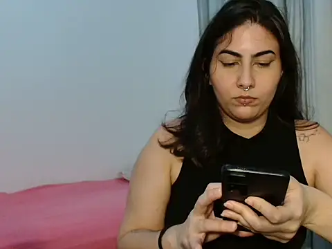 ApenasLys online show from August 2, 2026, 1:37 am