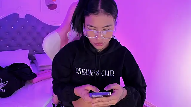  Sharloth  online show from September 22, 2025, 1:35 pm