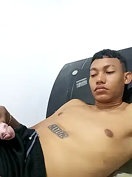 Snapshot of Brayan51_- chatting on October 2, 2025, 5:03 am Brayan51 - online show from October 2, 2025, 5:03 am