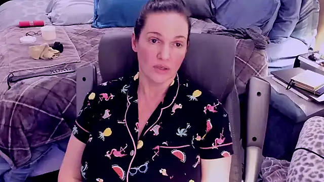 Snapshot of ninajaymes chatting on December 17, 2024, 10:23 am ninajaymes online show from December 17, 2024, 10:23 am