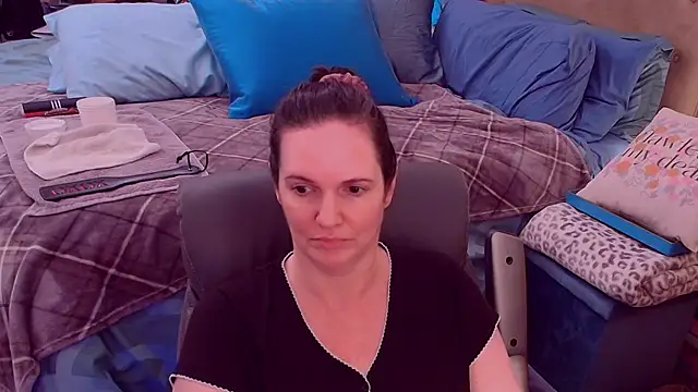 ninajaymes online show from November 30, 2025, 2:48 am