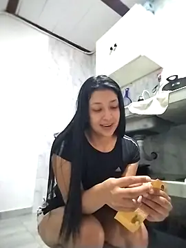 Coralaine 96 online show from September 9, 2025, 3:55 pm