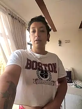 Coralaine 96 online show from September 17, 2025, 12:18 pm