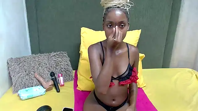 Littlebunny33 online show from November 4, 2025, 11:20 am