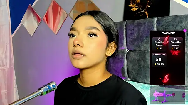 Snapshot of lau-hot chatting on October 22, 2025, 7:35 pm lau-hot online show from October 22, 2025, 7:35 pm