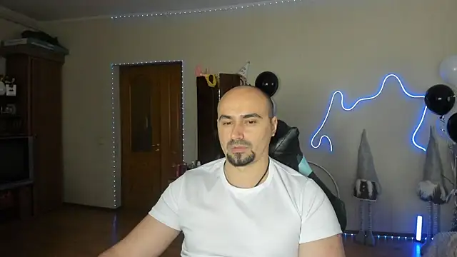 Gri SH online show from April 24, 2026, 4:48 am