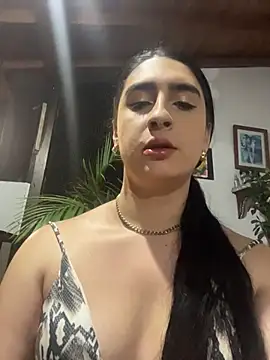 lola diez online show from June 1, 2026, 11:50 pm