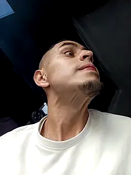 Snapshot of 1C2AM22 chatting on September 23, 2025, 9:07 pm 1C2AM22 online show from September 23, 2025, 9:07 pm