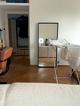 SophiiaStarr online show from September 12, 2025, 2:28 pm