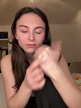 SophiiaStarr online show from March 30, 2026, 7:04 pm