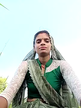 Snapshot of Punam_jindal chatting on September 10, 2025, 11:43 am Punam jindal online show from September 10, 2025, 11:43 am