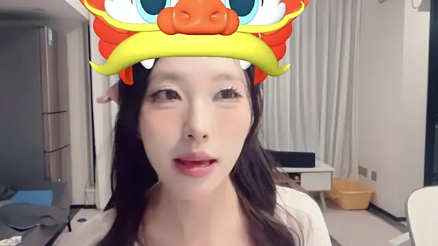 Snapshot of ZhaoZhao-ZM chatting on September 9, 2025, 1:54 pm ZhaoZhao-ZM online show from September 9, 2025, 1:54 pm