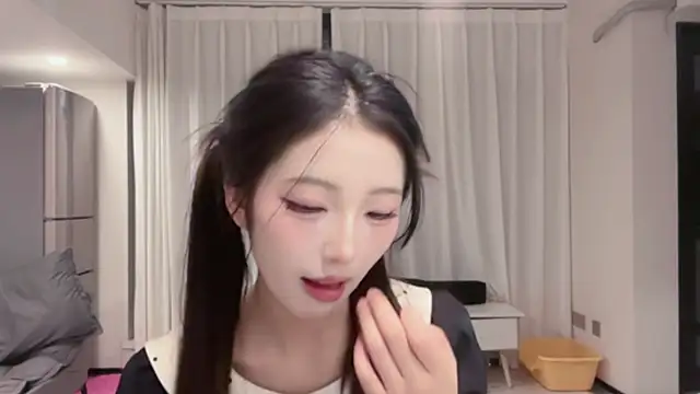 Snapshot of ZhaoZhao-ZM chatting on October 2, 2025, 2:24 pm ZhaoZhao-ZM online show from October 2, 2025, 2:24 pm