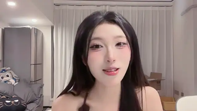 Snapshot of ZhaoZhao-ZM chatting on October 10, 2025, 12:26 pm ZhaoZhao-ZM online show from October 10, 2025, 12:26 pm