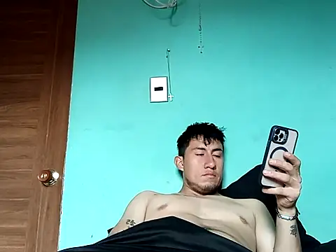 True Di online show from October 31, 2025, 6:31 pm