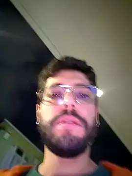 DanteWinter online show from December 18, 2025, 2:17 am