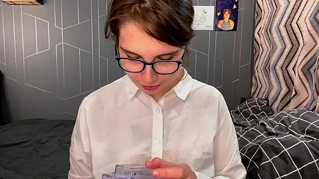 Snapshot of Pinkicookiee chatting on September 20, 2025, 3:35 pm Pinkicookiee online show from September 20, 2025, 3:35 pm