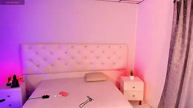 Ambeer fox  online show from November 28, 2025, 8:11 pm