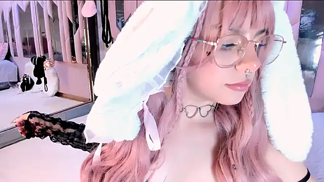 BizzyNoar online show from February 11, 2026, 5:34 am