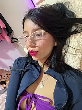 Snapshot of Min_junn chatting on October 7, 2025, 2:09 am Min junn online show from October 7, 2025, 2:09 am