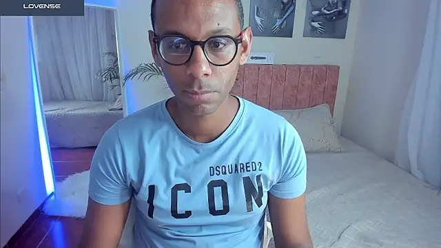 Snapshot of KingEdward_ chatting on September 9, 2025, 9:42 am KingEdward  online show from September 9, 2025, 9:42 am