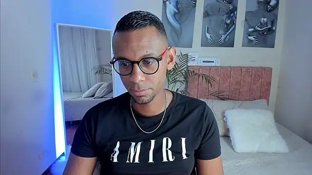 Snapshot of KingEdward_ chatting on October 12, 2025, 10:14 am KingEdward  online show from October 12, 2025, 10:14 am