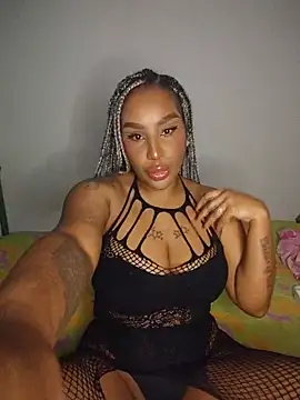 Queen Amara online show from June 19, 2026, 4:17 am