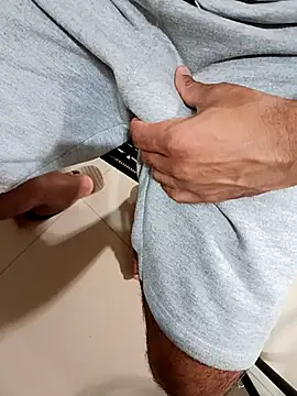 Gallo001 online show from December 20, 2025, 1:56 am