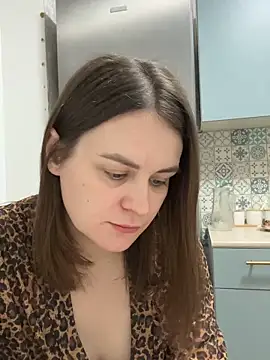 Risky-Flower online show from December 22, 2025, 6:27 pm