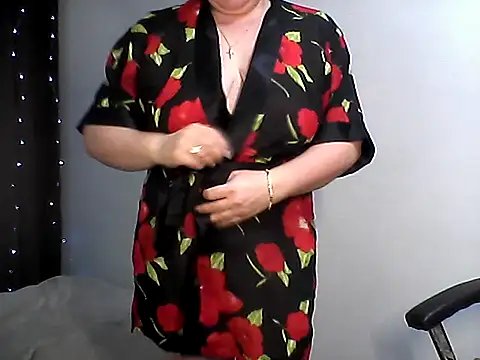 EllaLove2277 online show from December 15, 2025, 6:28 am