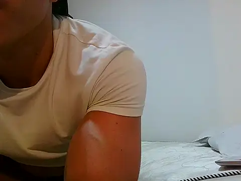 Snapshot of 0anonimo_bottom1 chatting on April 14, 2026, 3:34 am 0anonimo bottom1 online show from April 14, 2026, 3:34 am