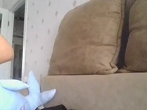 Snapshot of Zhinara chatting on November 12, 2025, 10:37 am Zhinara online show from November 12, 2025, 10:37 am