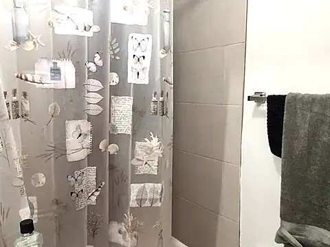 Snapshot of littyleesh1 chatting on November 11, 2025, 3:28 am littyleesh1 online show from November 11, 2025, 3:28 am