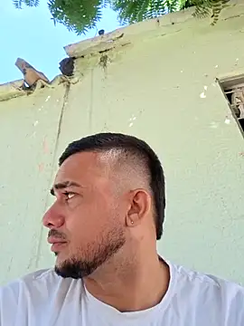 Snapshot of yeffito1 chatting on September 23, 2025, 1:58 pm yeffito1 online show from September 23, 2025, 1:58 pm