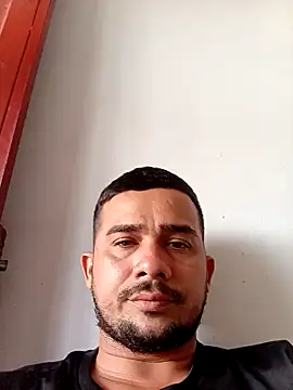 Snapshot of yeffito1 chatting on March 11, 2026, 9:43 pm yeffito1 online show from March 11, 2026, 9:43 pm