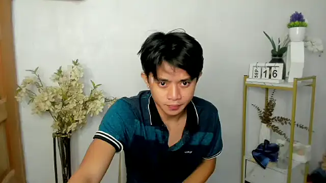 Snapshot of NautyBoyBrazeen_143 chatting on September 16, 2025, 8:21 pm NautyBoyBrazeen 143 online show from September 16, 2025, 8:21 pm