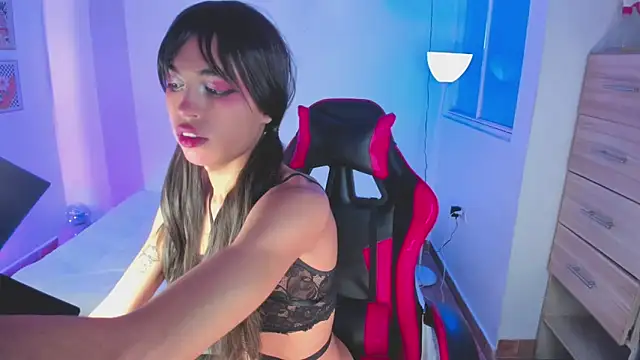 Nikkita Dragon online show from October 12, 2025, 9:58 pm
