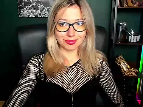 loveHeidi online show from August 3, 2026, 4:22 am