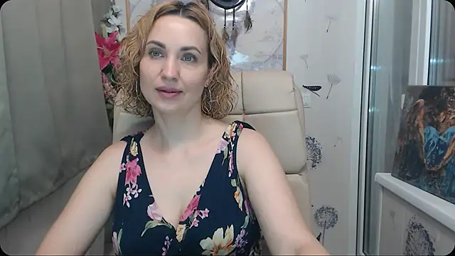 Snapshot of KatrinAlluring chatting on October 24, 2025, 4:20 am KatrinAlluring online show from October 24, 2025, 4:20 am